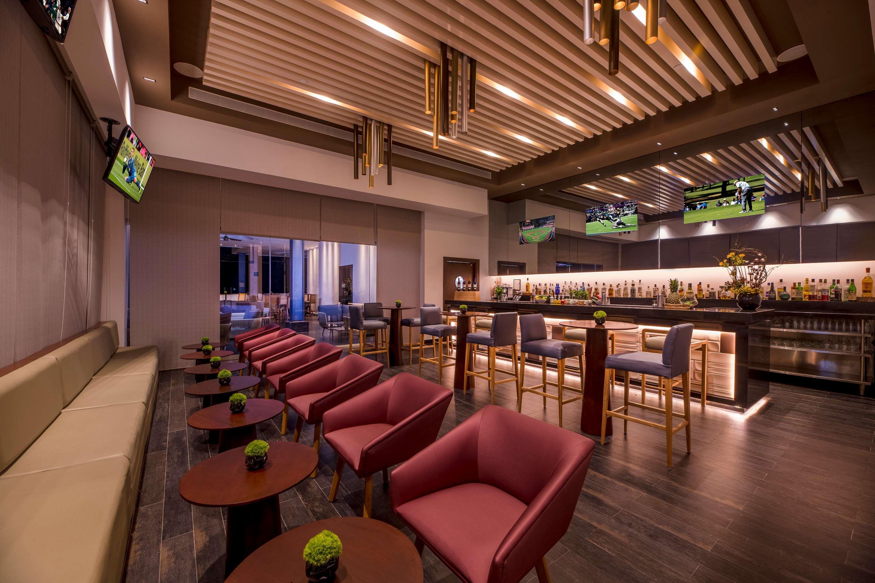 Haven Riviera Cancun (Adults Only) Alfredo V. Bonfil Dış mekan fotoğraf The lounge at the airport