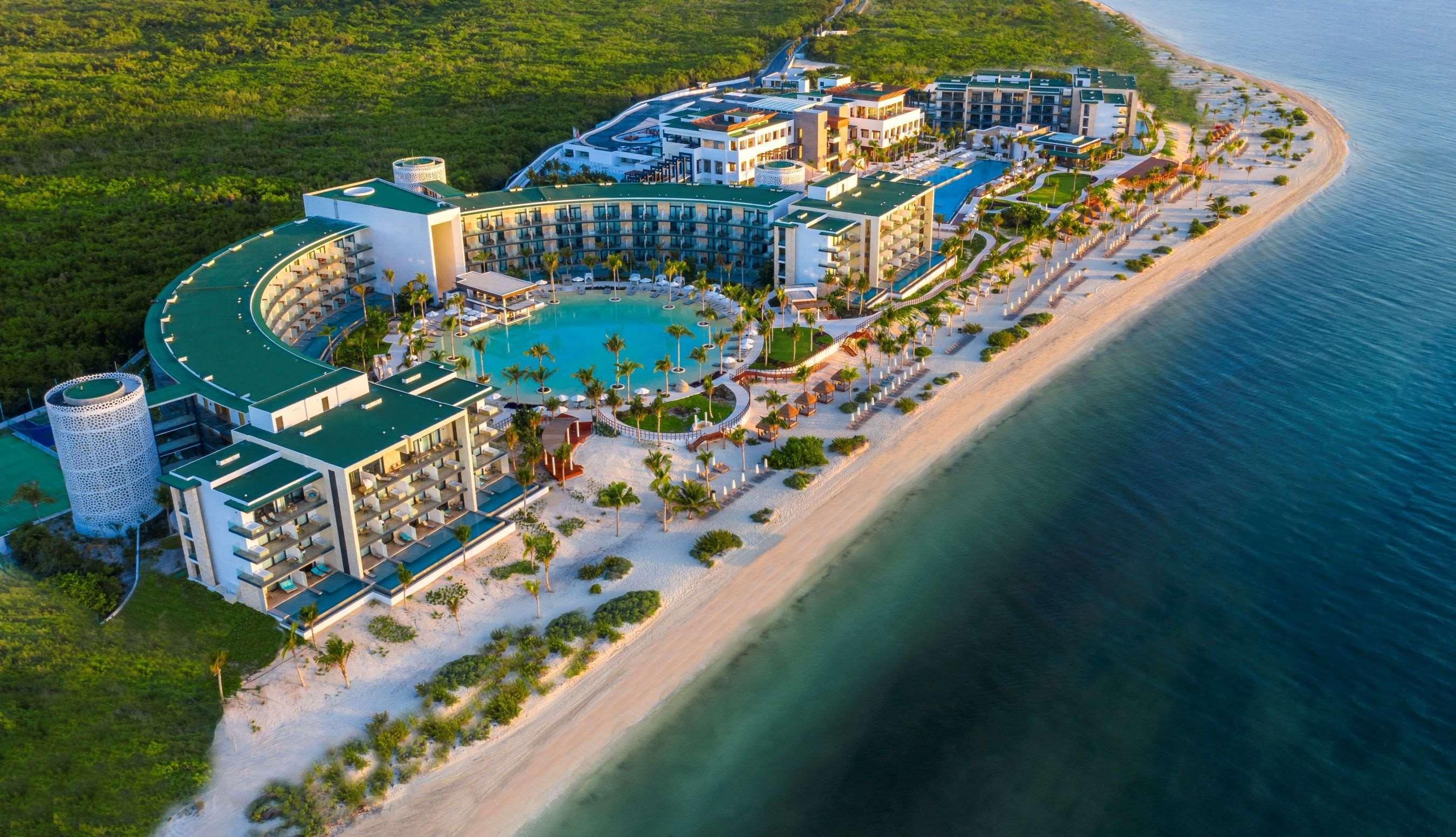 Haven Riviera Cancun (Adults Only) Alfredo V. Bonfil Dış mekan fotoğraf Aerial view of the resort