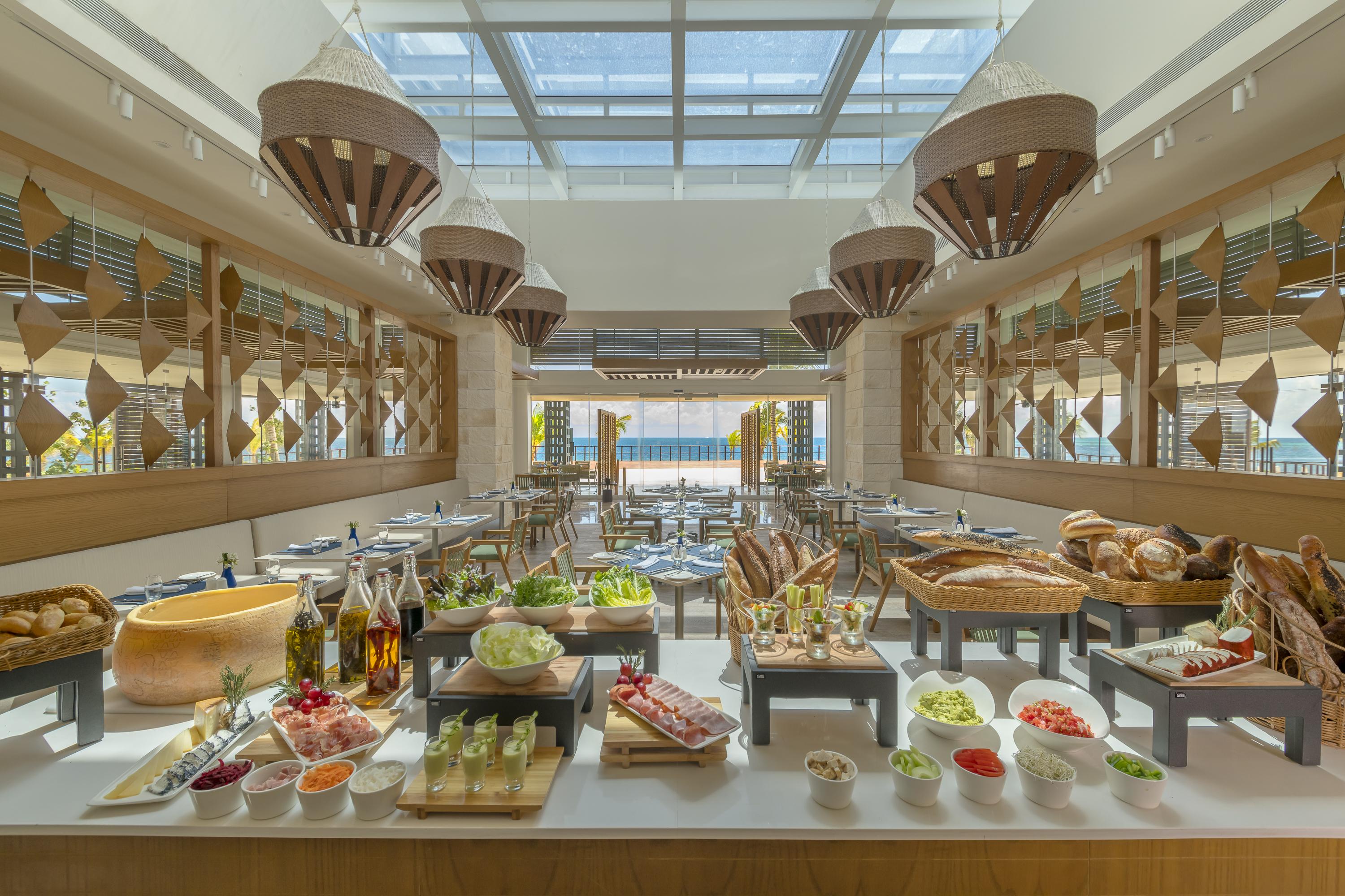 Haven Riviera Cancun (Adults Only) Alfredo V. Bonfil Dış mekan fotoğraf The buffet at the hotel