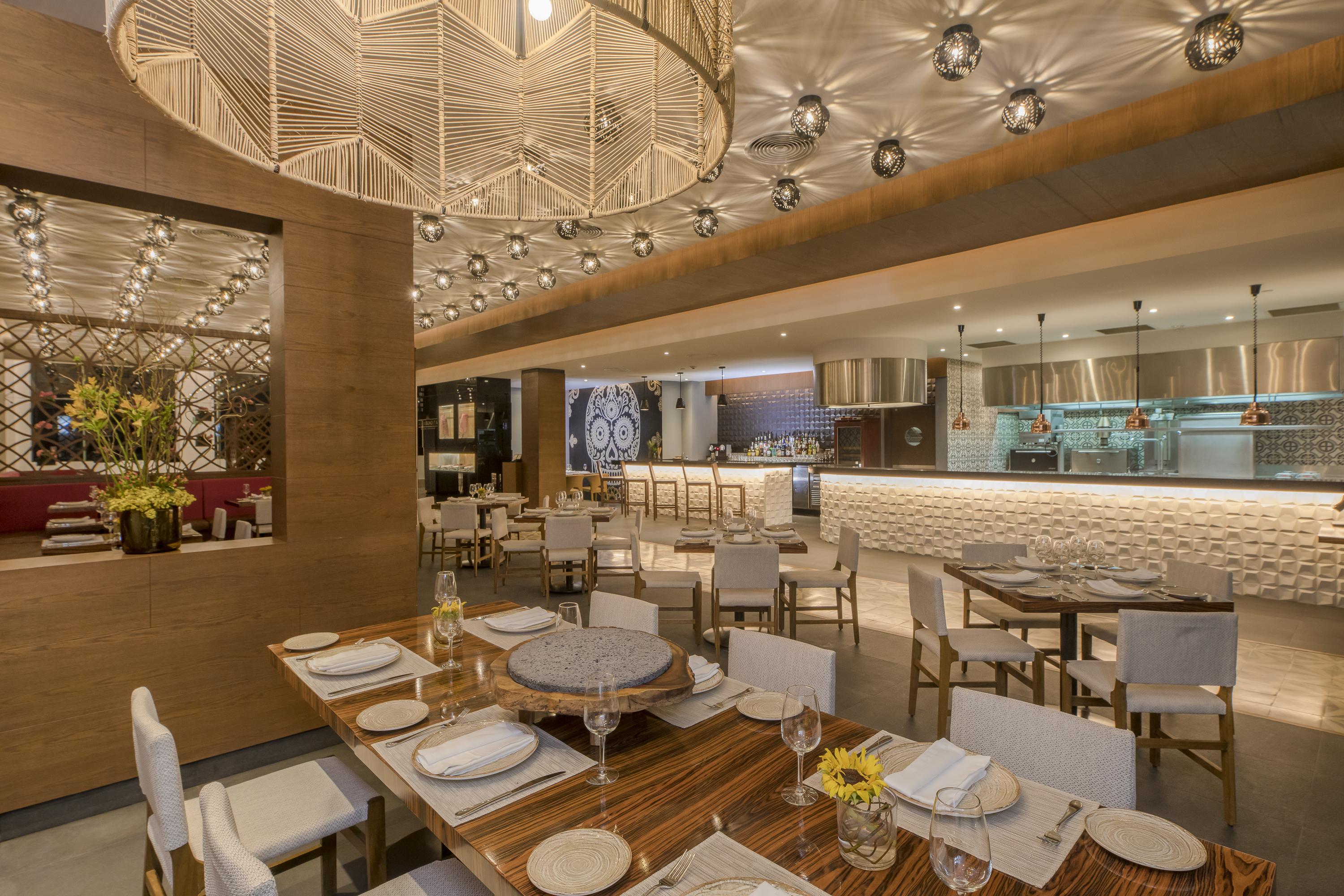Haven Riviera Cancun (Adults Only) Alfredo V. Bonfil Dış mekan fotoğraf The interior of the restaurant